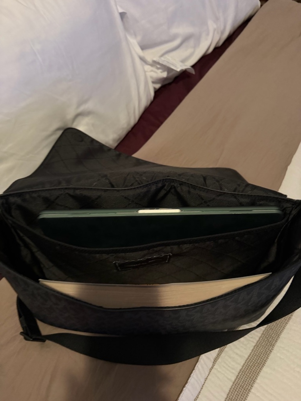 Michael Kors tote brief. Never used - Picture 4 of 5